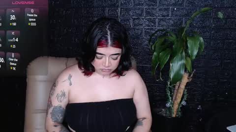 trixxiee_ online show from 12-17-24, 12:45
