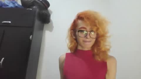 Snapshot of trixy_roses chatting on 01-03-25, 12:00 Trixy Rose online show from 01-03-25, 12:00