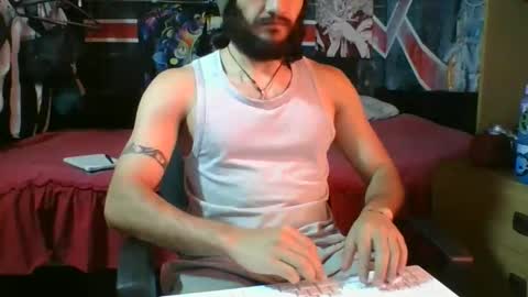 Snapshot of trizquelmen chatting on 11-26-25, 04:41 Andrew online show from 11-26-25, 04:41