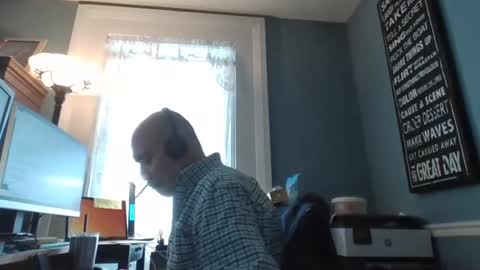 Snapshot of trodgers136 chatting on 01-21-25, 06:55 TRodgers online show from 01-21-25, 06:55
