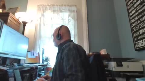Snapshot of trodgers136 chatting on 09-16-25, 02:29 TRodgers online show from 09-16-25, 02:29