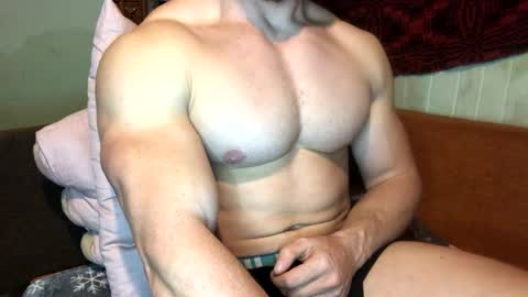 Snapshot of troncq chatting on 03-11-25, 03:12 Troncq online show from 03-11-25, 03:12