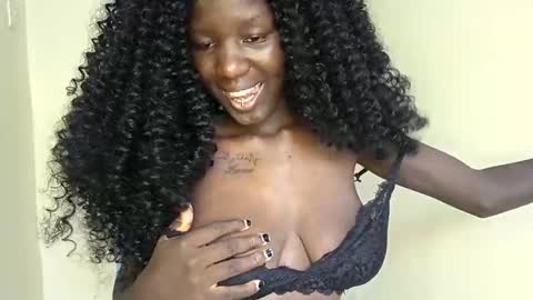 Snapshot of trouble456206957 chatting on 02-20-26, 01:33 darkbarbie online show from 02-20-26, 01:33