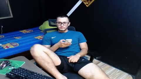 Snapshot of troy_6969 chatting on 11-24-25, 08:52 Alan David online show from 11-24-25, 08:52