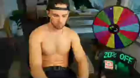 Snapshot of troy_greenxo chatting on 07-08-26, 11:20 Troy Green online show from 07-08-26, 11:20