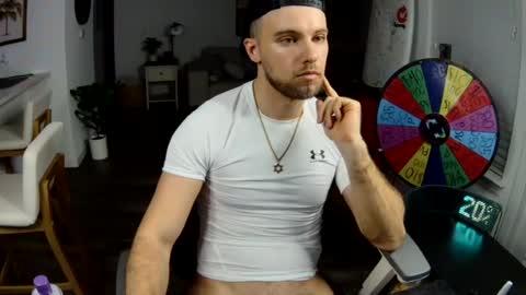 Snapshot of troy_greenxo chatting on 08-01-26, 03:50 Troy Green online show from 08-01-26, 03:50