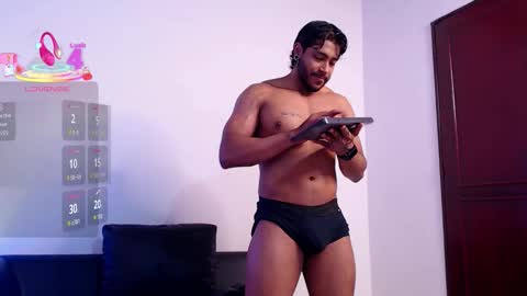 Snapshot of troy_lee1 chatting on 03-07-26, 04:48 online show from 03-07-26, 04:48