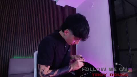 Troy online show from 11-07-25, 07:25