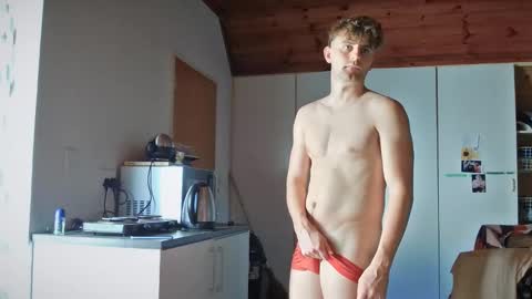 Snapshot of troy_w chatting on 11-18-25, 04:22 troy_w online show from 11-18-25, 04:22