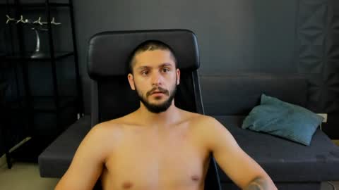 Snapshot of troywade chatting on 06-25-26, 04:56 TroyWade online show from 06-25-26, 04:56