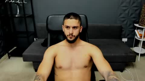 Snapshot of troywade chatting on 07-05-26, 04:19 TroyWade online show from 07-05-26, 04:19