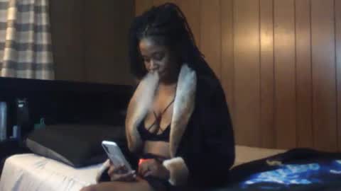 Snapshot of trublu2018 chatting on 02-14-26, 01:02 trublu2018 online show from 02-14-26, 01:02