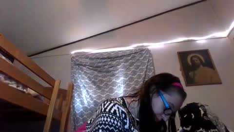 Snapshot of truckerswifetobe chatting on 12-12-24, 03:16 TruckersWifeToBe online show from 12-12-24, 03:16