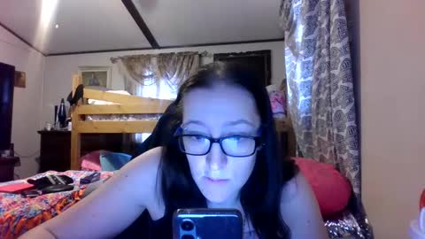 Snapshot of truckerswifetobe chatting on 12-17-24, 07:04 TruckersWifeToBe online show from 12-17-24, 07:04