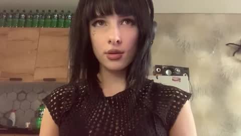 Snapshot of trudymersereau chatting on 03-16-26, 12:20 Poly online show from 03-16-26, 12:20