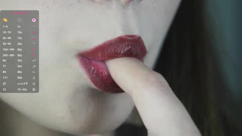 Snapshot of truegrace chatting on 09-18-25, 08:00 Grace online show from 09-18-25, 08:00