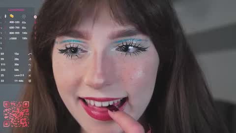 Snapshot of truegrace chatting on 10-26-25, 07:20 Grace online show from 10-26-25, 07:20