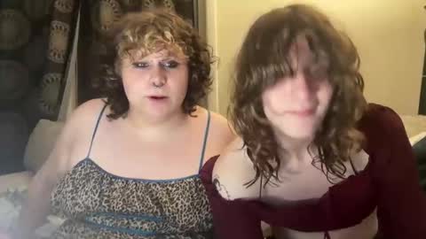 Gigi online show from 05-19-26, 04:52