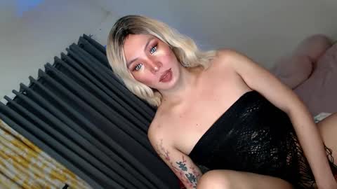 Snapshot of tsgirl_julian69 chatting on 05-15-26, 08:16 Julian online show from 05-15-26, 08:16