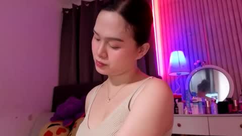 Bella Ratbu online show from 11-18-25, 12:31