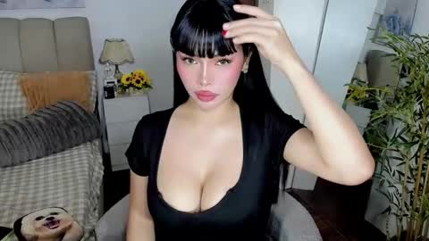 Snapshot of tspearlofasia chatting on 04-19-26, 08:13 Graciella online show from 04-19-26, 08:13