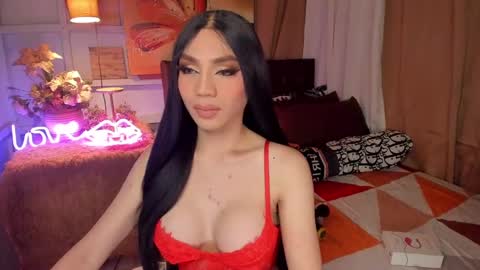 Queen Selena online show from 01-04-25, 04:01