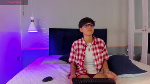 Snapshot of tsuki_maru chatting on 09-11-25, 08:31 Maru online show from 09-11-25, 08:31