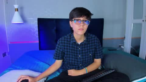 Snapshot of tsuki_maru chatting on 09-18-25, 08:44 Maru online show from 09-18-25, 08:44