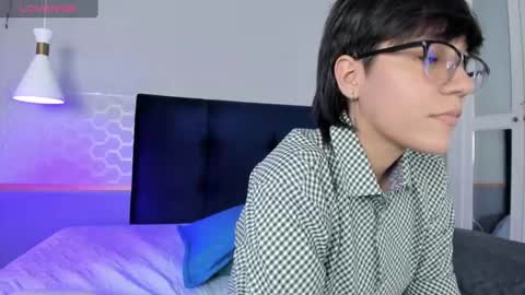 Snapshot of tsuki_maru chatting on 09-29-25, 07:08 Maru online show from 09-29-25, 07:08