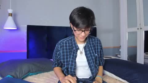 Snapshot of tsuki_maru chatting on 10-01-25, 08:04 Maru online show from 10-01-25, 08:04