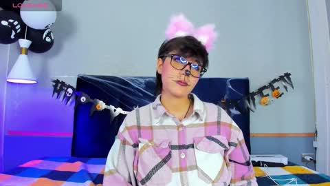 Snapshot of tsuki_maru chatting on 10-30-25, 09:26 Maru online show from 10-30-25, 09:26