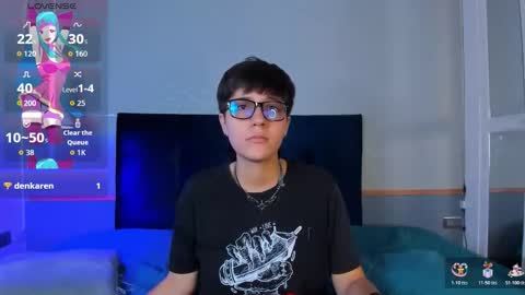 Snapshot of tsuki_maru chatting on 11-26-25, 08:21 Maru online show from 11-26-25, 08:21