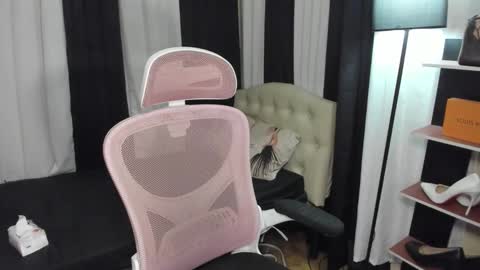 Snapshot of tsuncutrhein chatting on 11-17-25, 05:30 tsuncutrhein online show from 11-17-25, 05:30