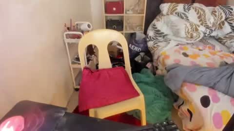 Snapshot of tsvanilla chatting on 01-20-25, 02:01 Frankie online show from 01-20-25, 02:01