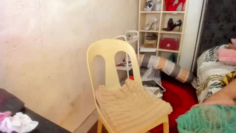 Snapshot of tsvanilla chatting on 03-02-25, 03:24 Frankie online show from 03-02-25, 03:24