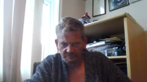 Snapshot of ttb2769 chatting on 09-10-25, 05:51 ttb2769 online show from 09-10-25, 05:51