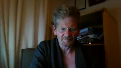 Snapshot of ttb2769 chatting on 10-06-25, 04:43 ttb2769 online show from 10-06-25, 04:43