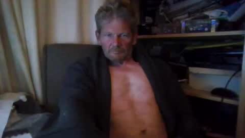 Snapshot of ttb2769 chatting on 10-10-25, 05:28 ttb2769 online show from 10-10-25, 05:28
