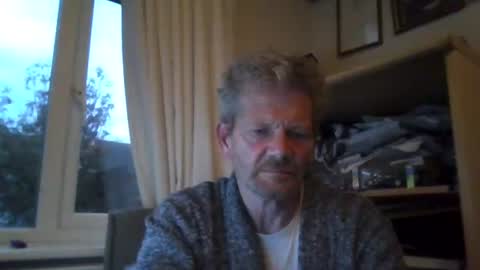 Snapshot of ttb2769 chatting on 10-17-25, 06:27 ttb2769 online show from 10-17-25, 06:27