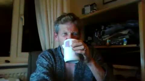 Snapshot of ttb2769 chatting on 10-20-25, 04:57 ttb2769 online show from 10-20-25, 04:57