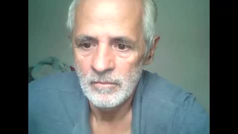 Snapshot of tuamigo8a chatting on 09-28-25, 12:32 Siveomeves online show from 09-28-25, 12:32