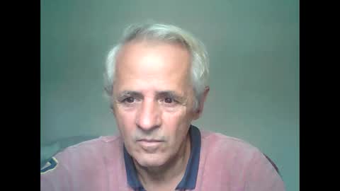 Snapshot of tuamigo8a chatting on 10-25-25, 04:13 Siveomeves online show from 10-25-25, 04:13