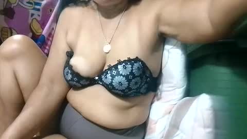 Snapshot of tuchmegently chatting on 01-18-26, 09:29 Mae online show from 01-18-26, 09:29