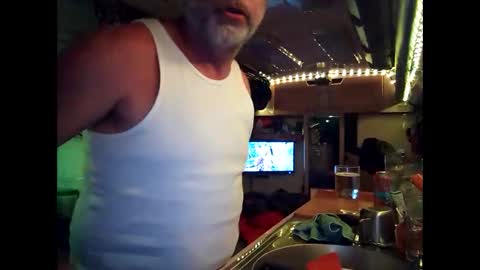 tudorjohn online show from 05-10-26, 01:55