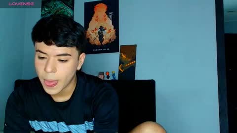 tuenkim_ online show from 06-07-26, 11:19