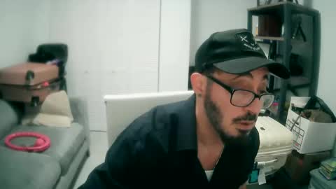 Snapshot of tuscan_taurus chatting on 02-11-25, 07:54 tuscan_taurus online show from 02-11-25, 07:54