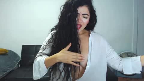 tuti online show from 10-28-25, 01:31