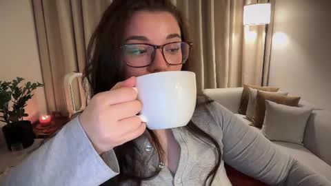 Snapshot of tutti_frutti_ chatting on 07-09-26, 08:57 Ariana online show from 07-09-26, 08:57