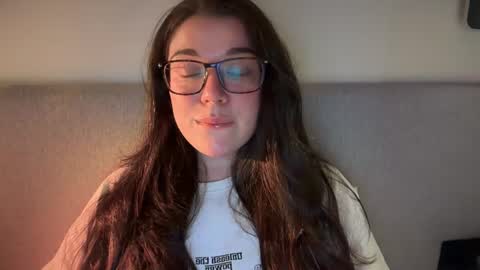 Snapshot of tutti_frutti_ chatting on 07-23-26, 08:51 Ariana online show from 07-23-26, 08:51