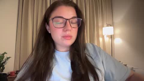 Snapshot of tutti_frutti_ chatting on 07-24-26, 08:29 Ariana online show from 07-24-26, 08:29